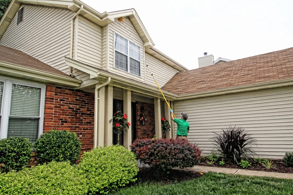 Wildlife management in golf community setting